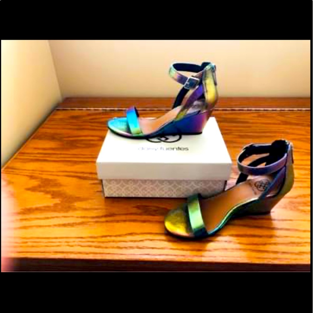 Daisy Fuentes Girl Sandals For Girls Number 2